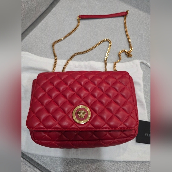 Versace Red Quilted Nappa Leather Medusa Shoulder Bag – Gold Hardware - Picture 4 of 17